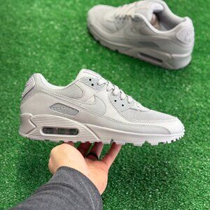 Nike Air Max 90 Grey Mens Running Shoes CN8490-001 NEW Sz 9.5